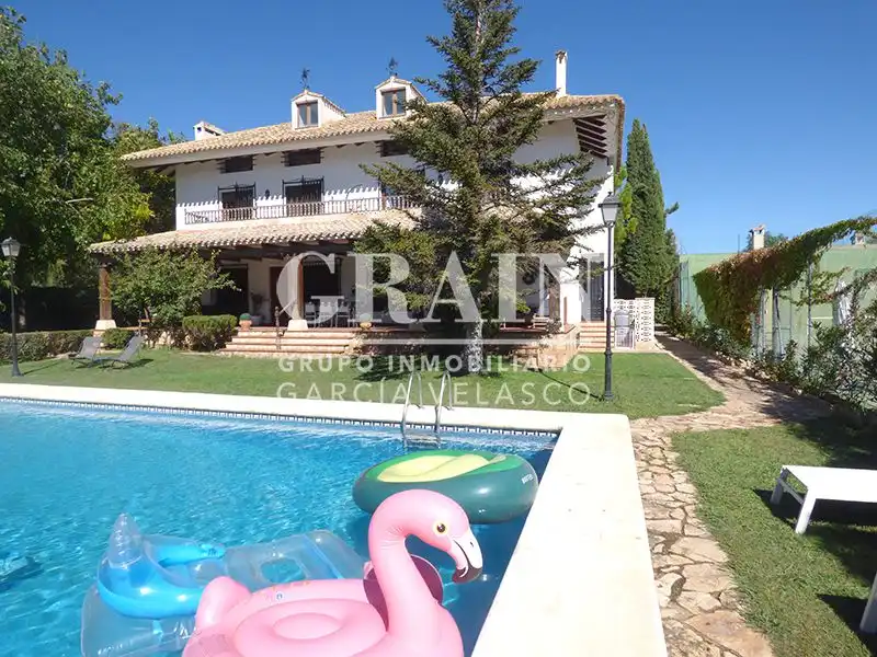 Garden of Houses for sale in Albacete  with Air Conditioner, Heating and Private garden