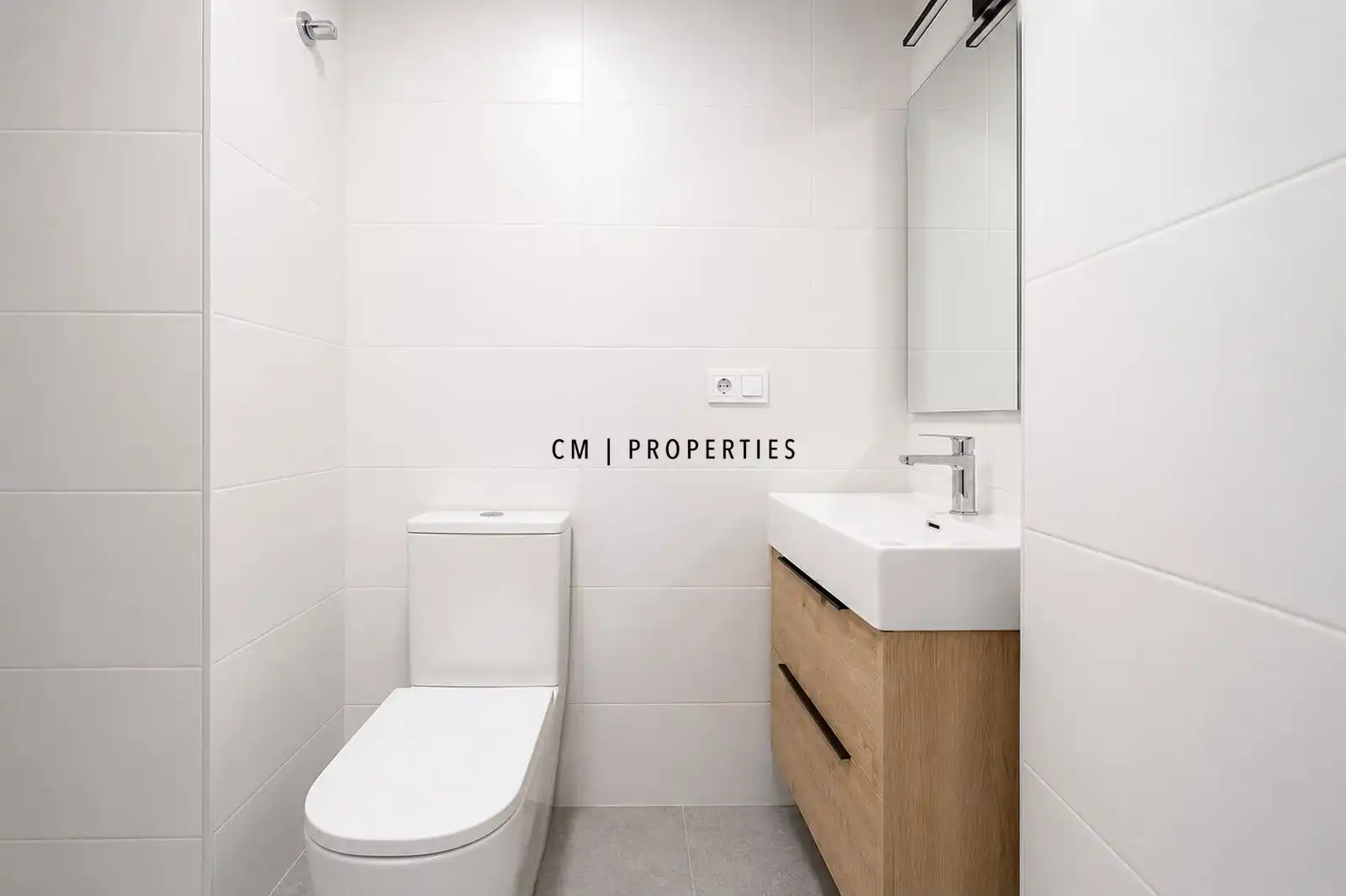 Badezimmer von Wohnung zur Miete in Valencia mit Klimaanlage, Heizung und Terrasse