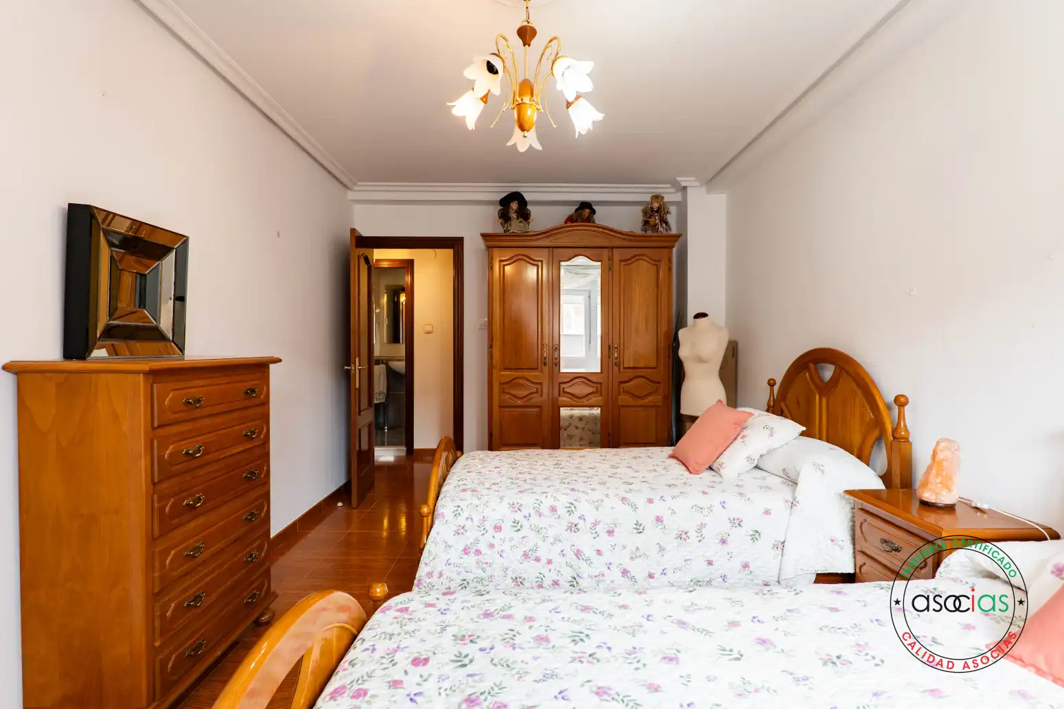 Habitación de Piso en venta en Gijón  con Calefacción
