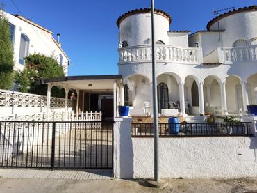 Adossat amb jardí en venda a Montgrí