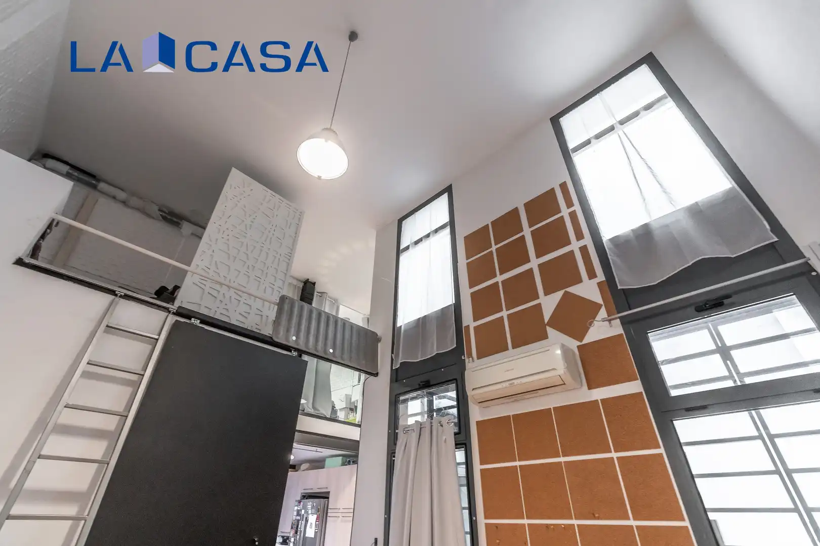 Außenansicht von Maisonette zum Verkauf in Madrid mit Klimaanlage, Heizung und Terrasse