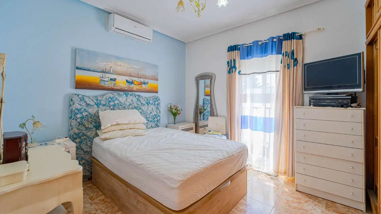 Habitación de Casa o chalet en venta en Orihuela con Aire acondicionado, Calefacción y Terraza