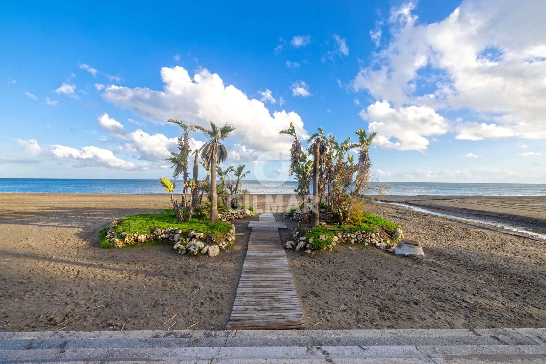 Vista exterior de Apartament en venda en Estepona amb Balcó