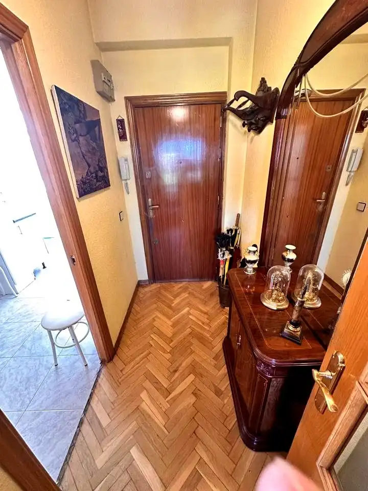 Piso en venta en Madrid con Calefacción, Terraza y Amueblado