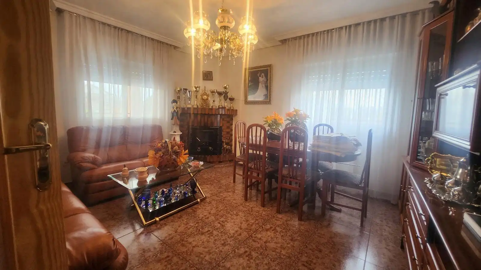 Wohnzimmer von Residential zum Verkauf in Hormigos