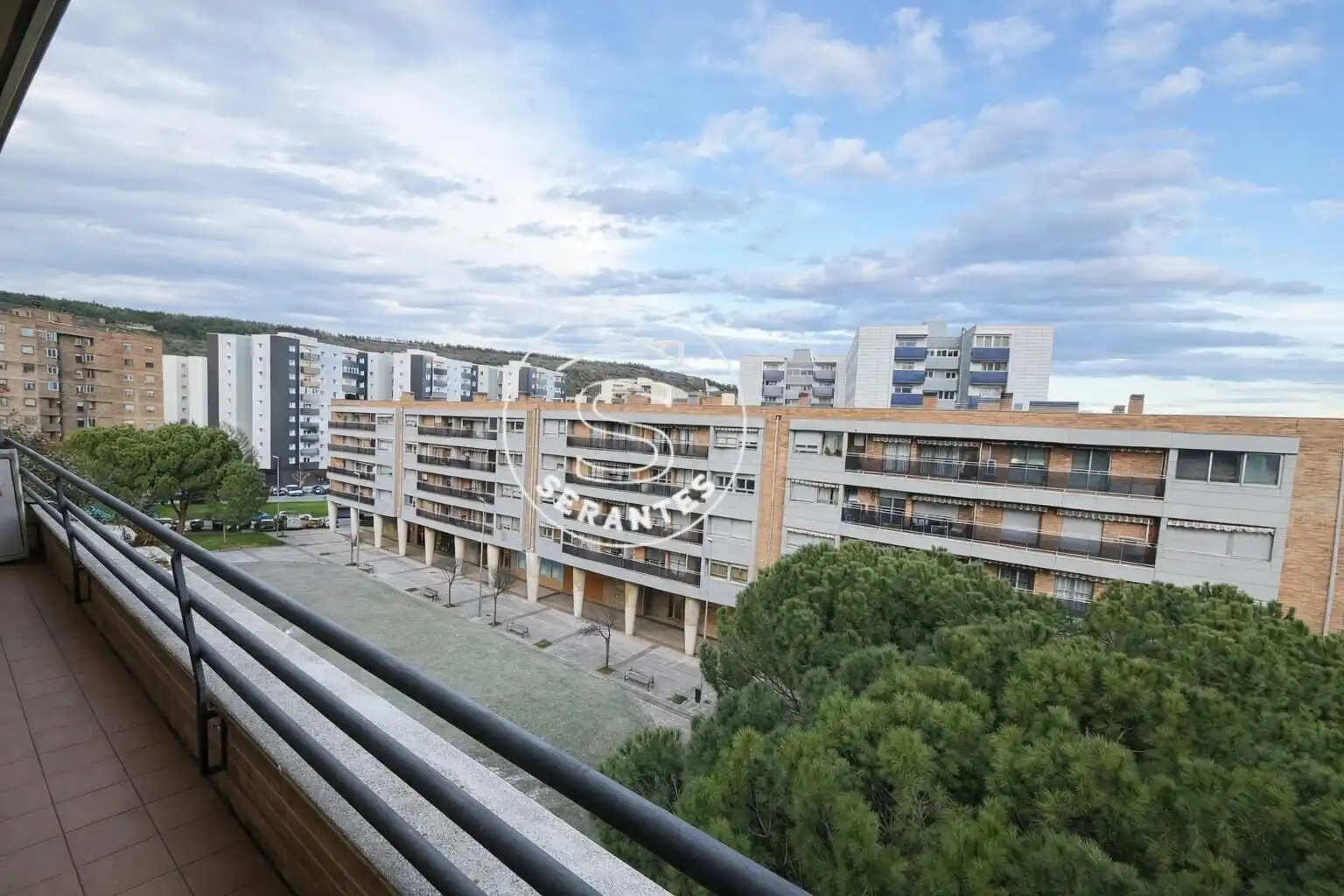 Vista exterior de Ático en venta en  Pamplona / Iruña con Calefacción, Terraza y Trastero