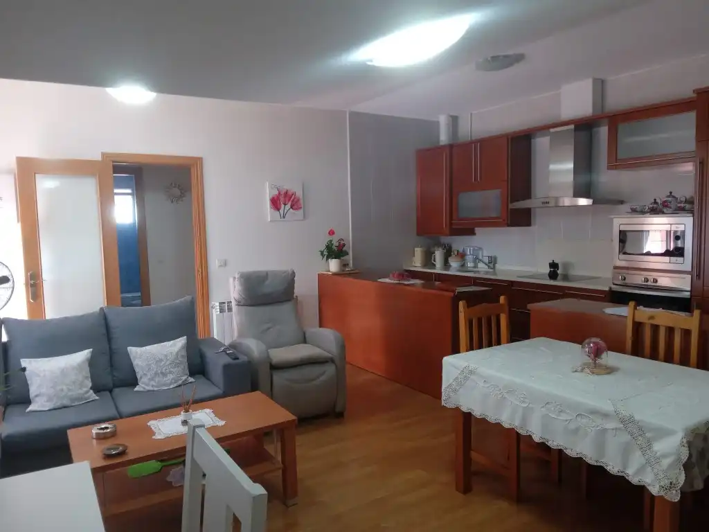 Cocina de Apartamento en venta en Valdorros con Calefacción, Terraza y Amueblado