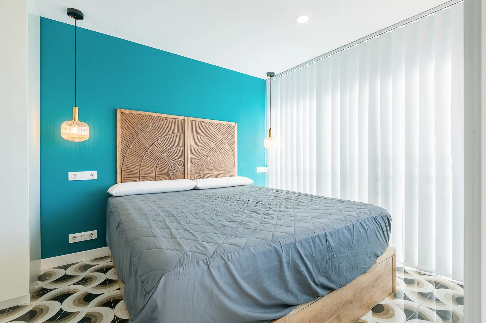 Habitación de Piso en venta en Alicante / Alacant con Aire acondicionado, Terraza y Amueblado
