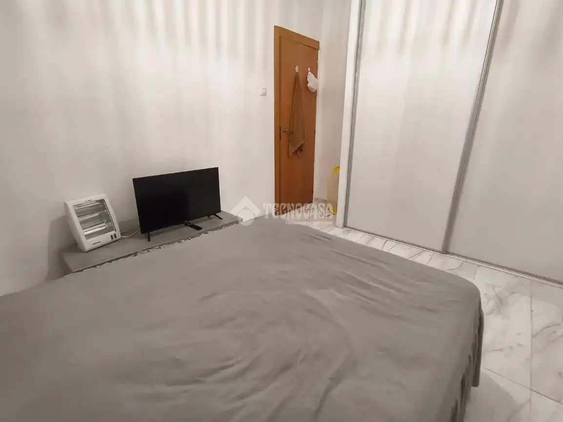 Bedroom of Flat for sale in Zaragoza
