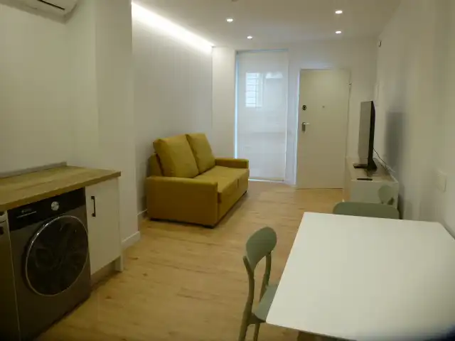 Living room of Study for rent in Murcia  with Air Conditioner, Heating and Oven