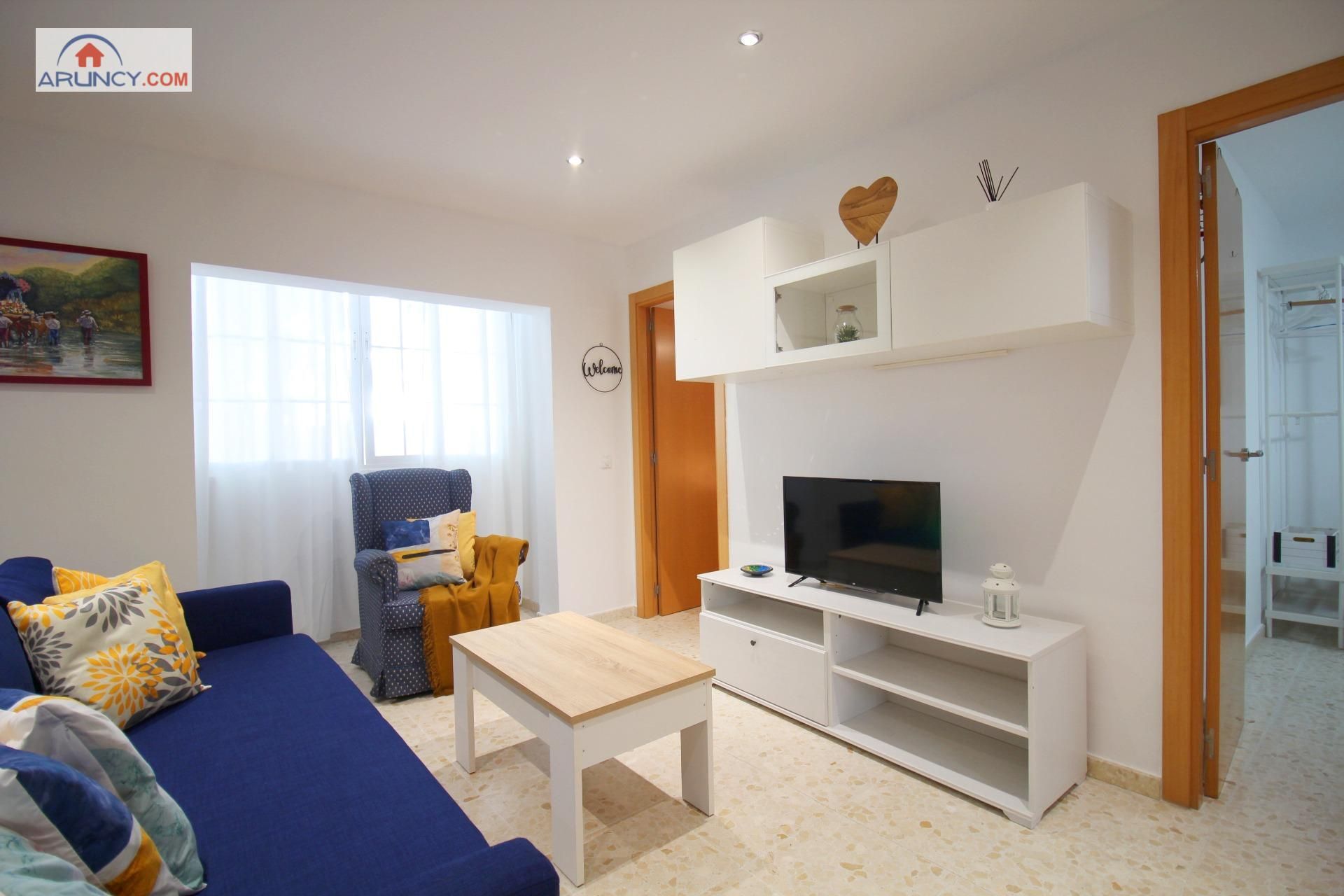 Living room of Flat for sale in  Sevilla Capital  with Air Conditioner