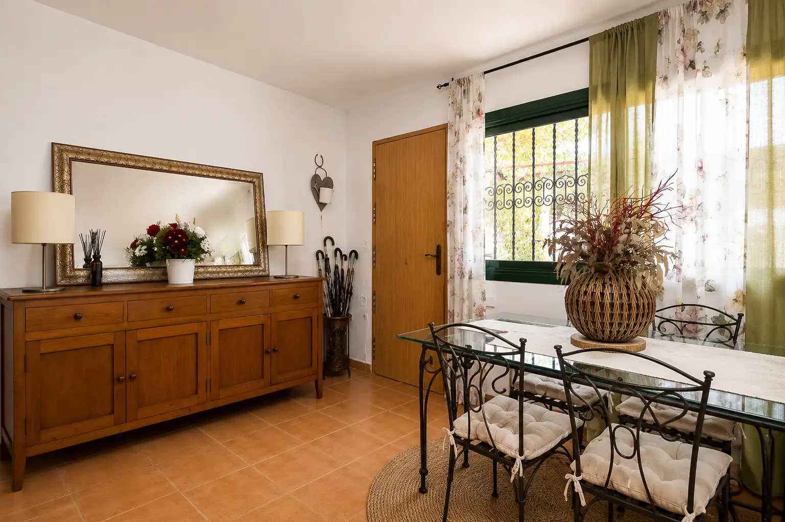 Esszimmer von Haus oder Chalet zum Verkauf in Castelldefels mit Klimaanlage, Heizung und Terrasse