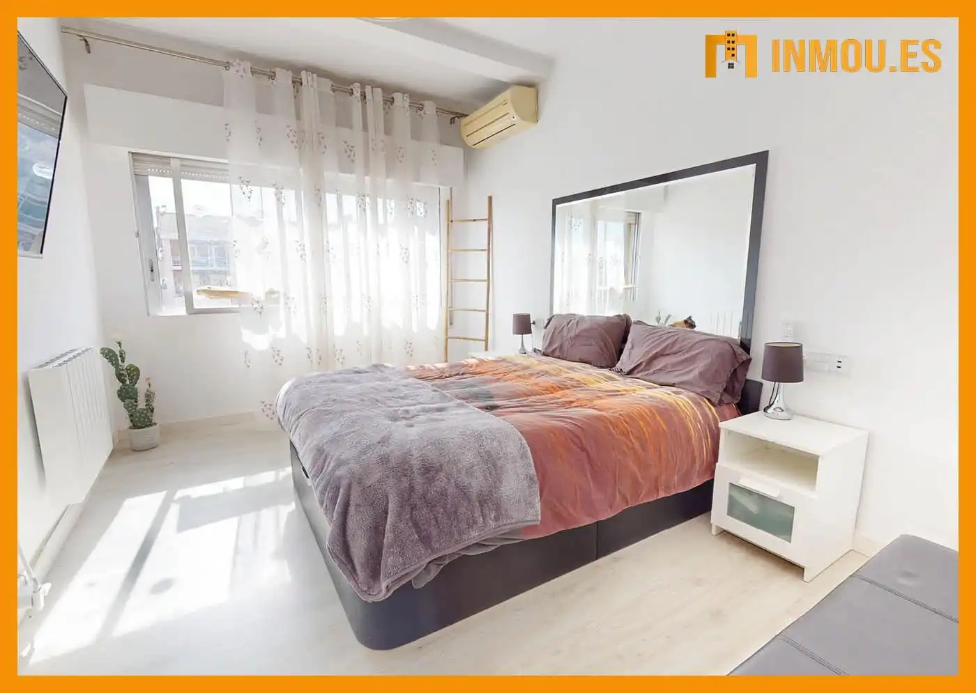 Bedroom of Flat for sale in Ourense Capital   with Air Conditioner, Heating and Parquet flooring