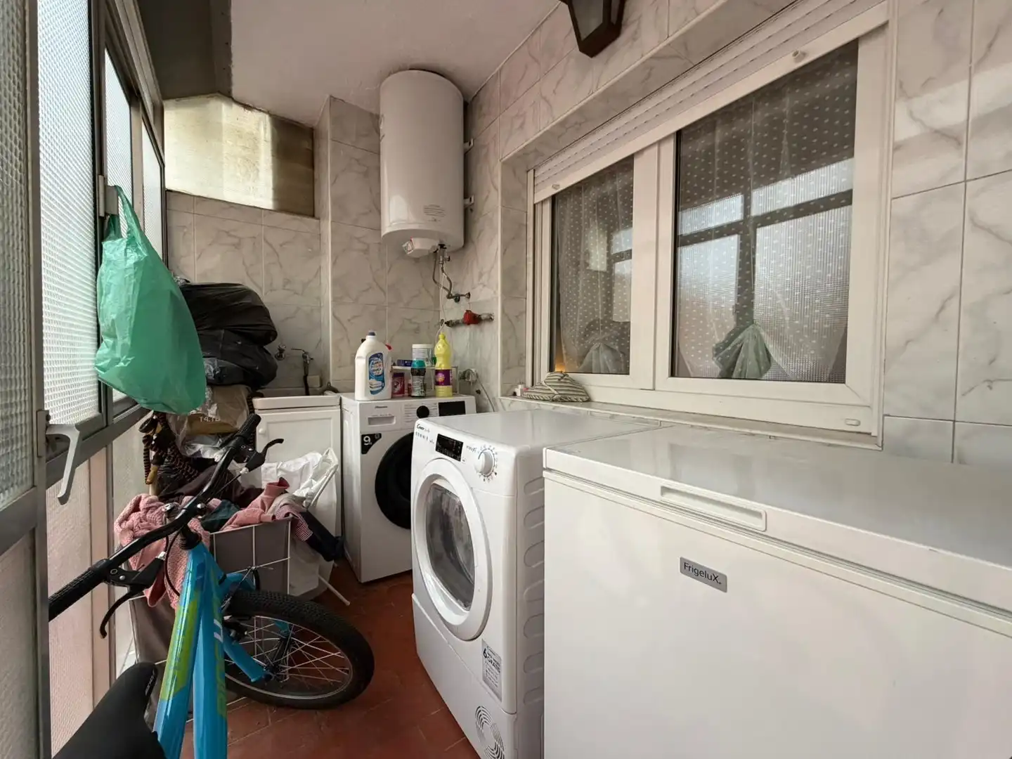 Kitchen of Flat for sale in Granada  with Air Conditioner, Parquet flooring and Balcony