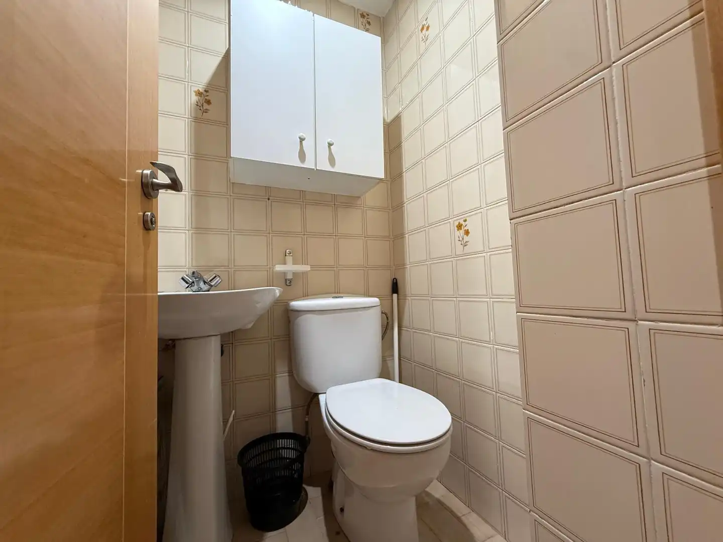 Bathroom of Flat for rent in Salamanca  with Heating, Parquet flooring and Furnished