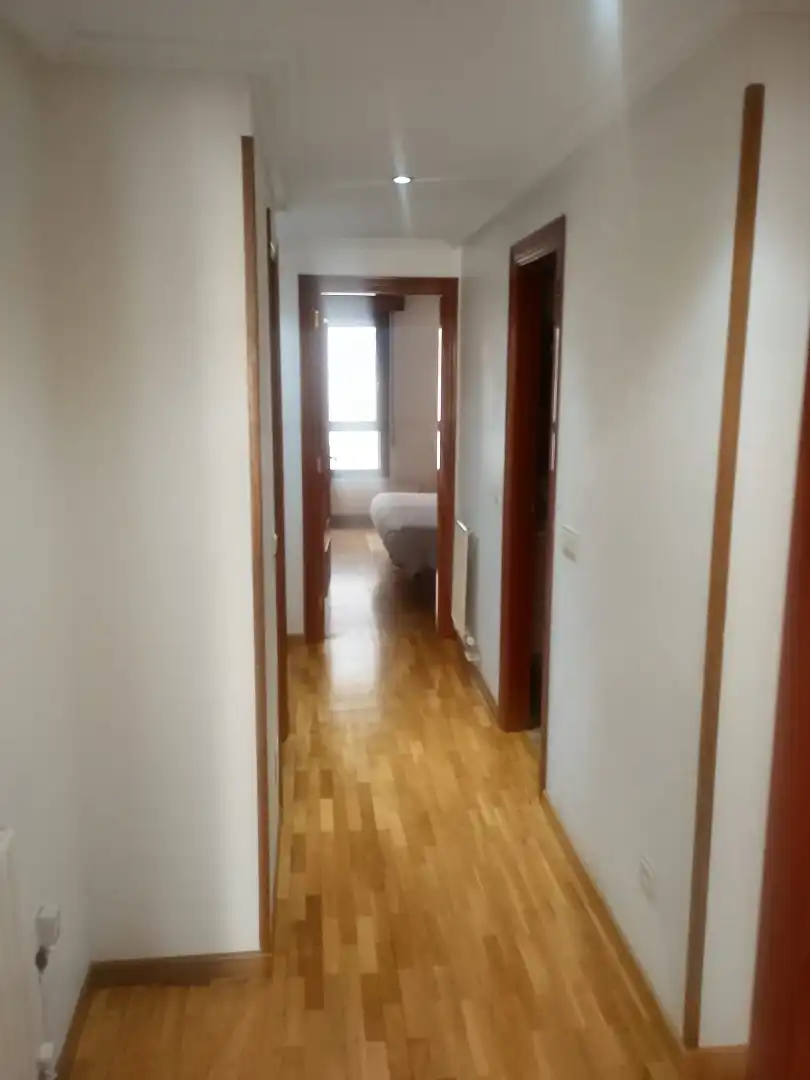 Wohnung zur Miete in Oviedo  mit Heizung, Parkett und Abstellraum