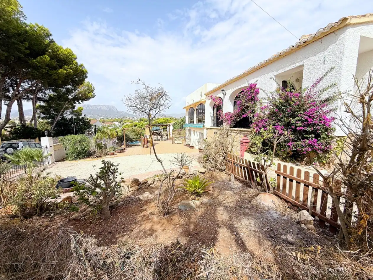 Villa con piscina in vendita a Carrió - La Merced - Los Pinos, imagen 11