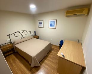 Bedroom of Apartment to rent in Cáceres Capital  with Air Conditioner and Furnished