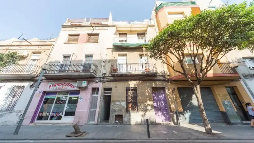 Vista exterior de Residencial en venda en Badalona