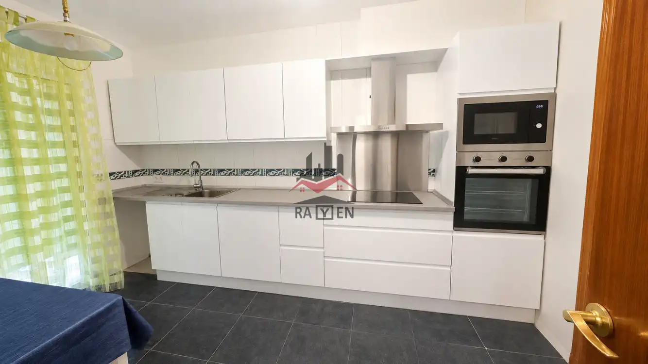 Cocina de Casa adosada en venta en Figueres con Calefacción