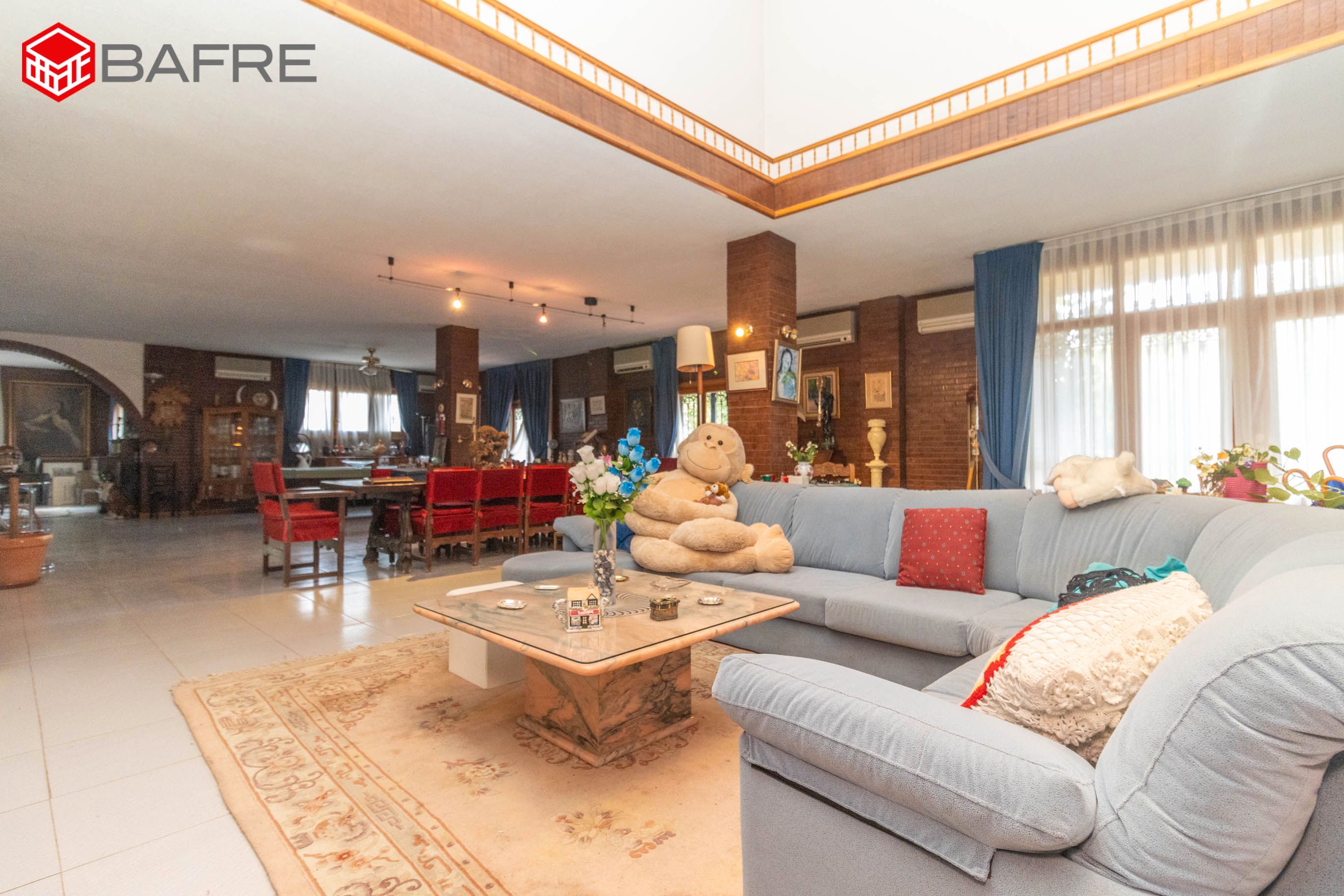 Sala d'estar de Casa o xalet en venda en Las Rozas de Madrid amb Aire condicionat, Calefacció i Jardí privat