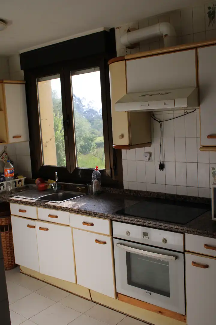 Cuina de Casa o xalet en venda en Villaviciosa amb Calefacció, Jardí privat i Terrassa