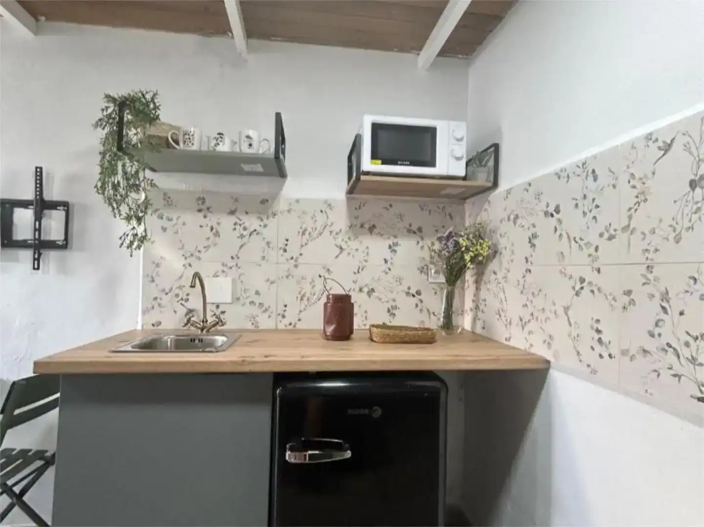 Cocina de Estudio de alquiler en Tarifa con Aire acondicionado, Jardín privado y Amueblado