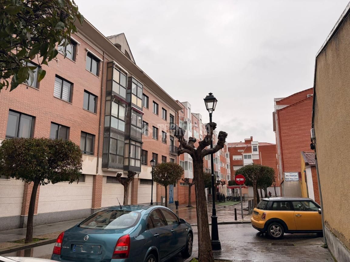 Vista exterior de Garaje de alquiler en Laguna de Duero