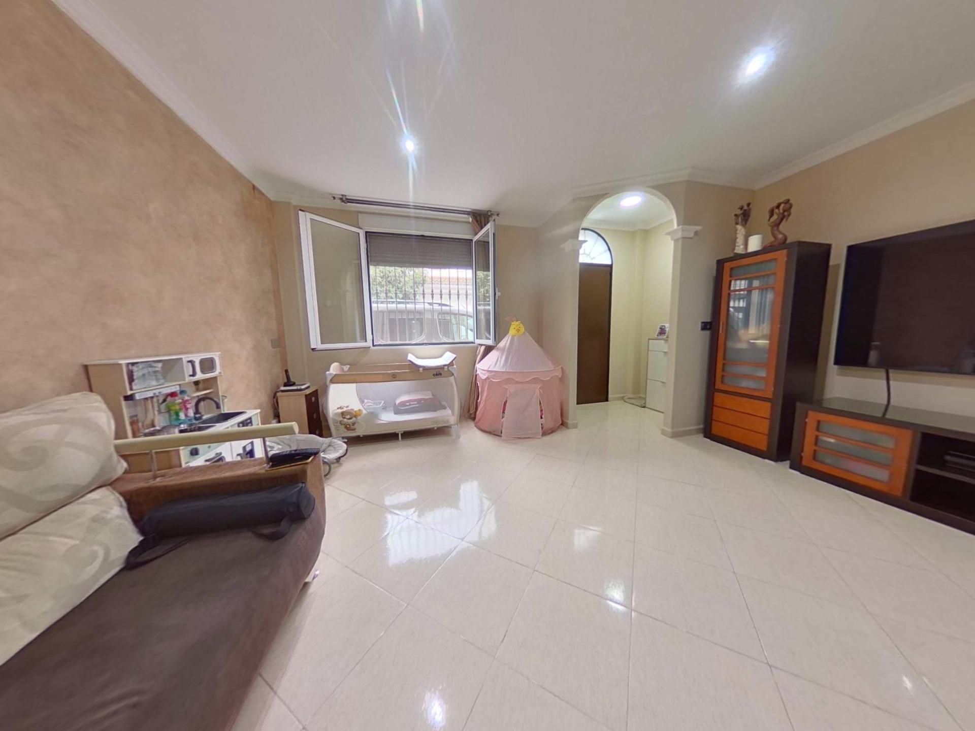 Sala d'estar de Casa o xalet en venda en  Córdoba Capital amb Aire condicionat, Calefacció i Terrassa