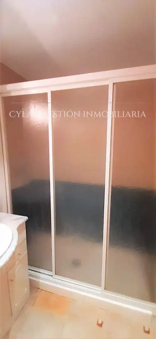 Flat for rent in Asturias, Carmelitas