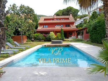 Xalet amb piscina en venda a Cabrils