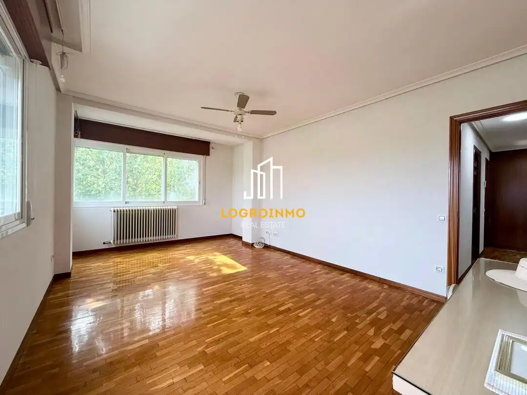 Living room of Flat for sale in  Logroño  with Heating, Storage room and Balcony