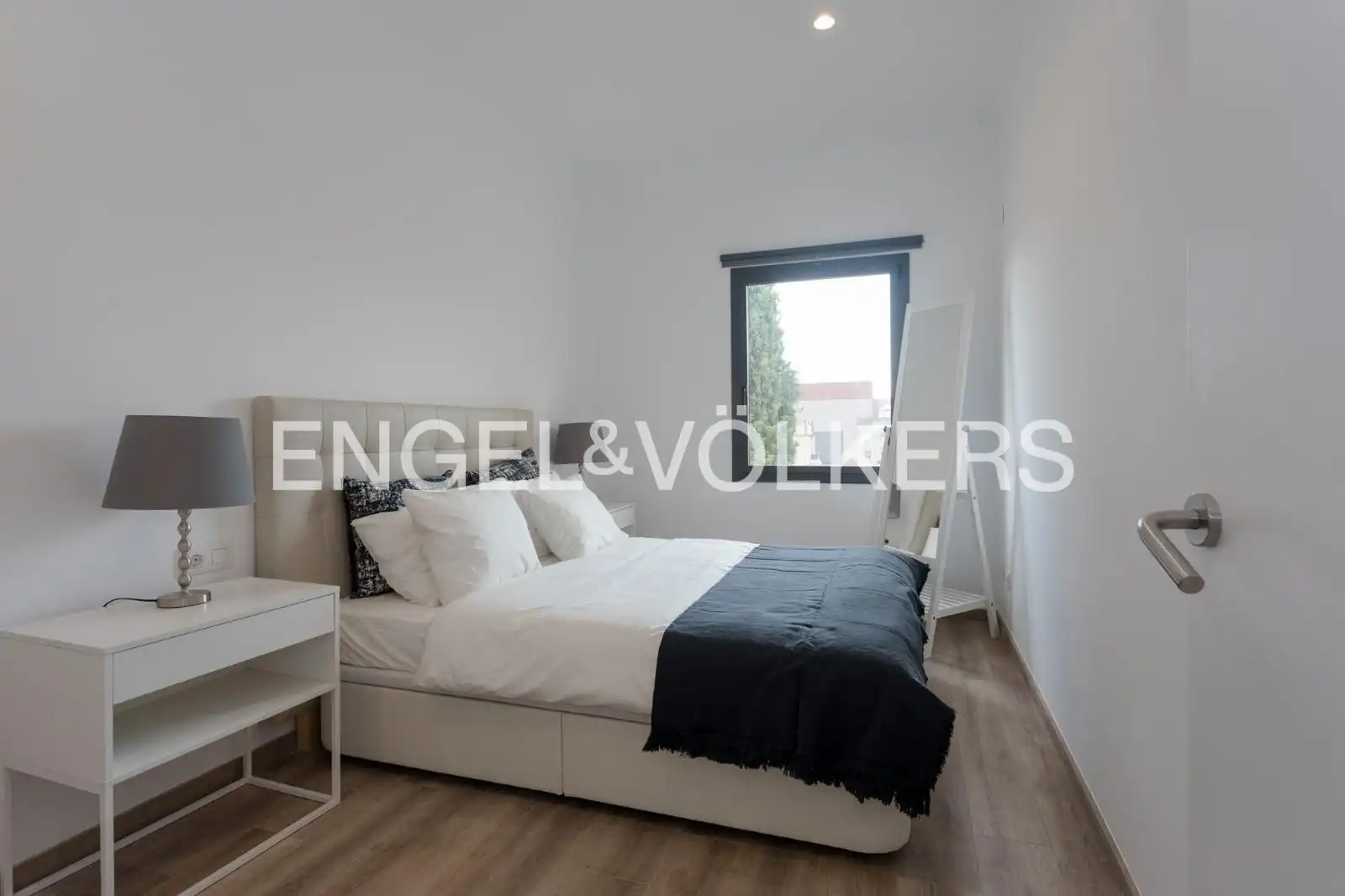Bedroom of Attic for rent in Barcelona  with Air Conditioner, Heating and Parquet flooring