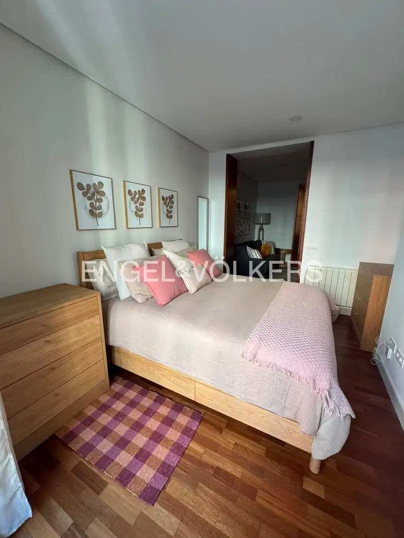 Habitación de Piso de alquiler en Madrid con Calefacción, Amueblado y Balcón