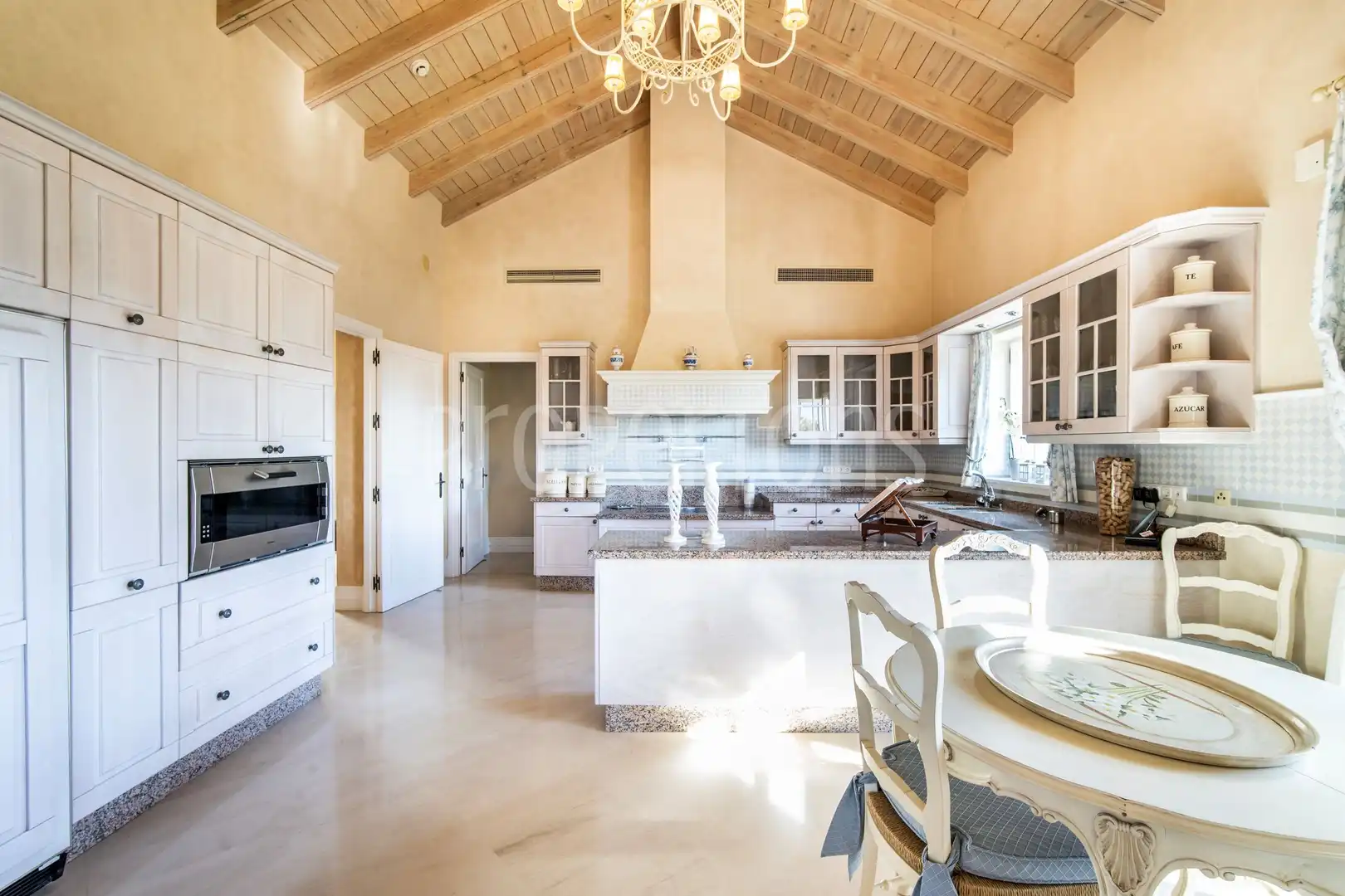 Kitchen of Houses for sale in Marbella