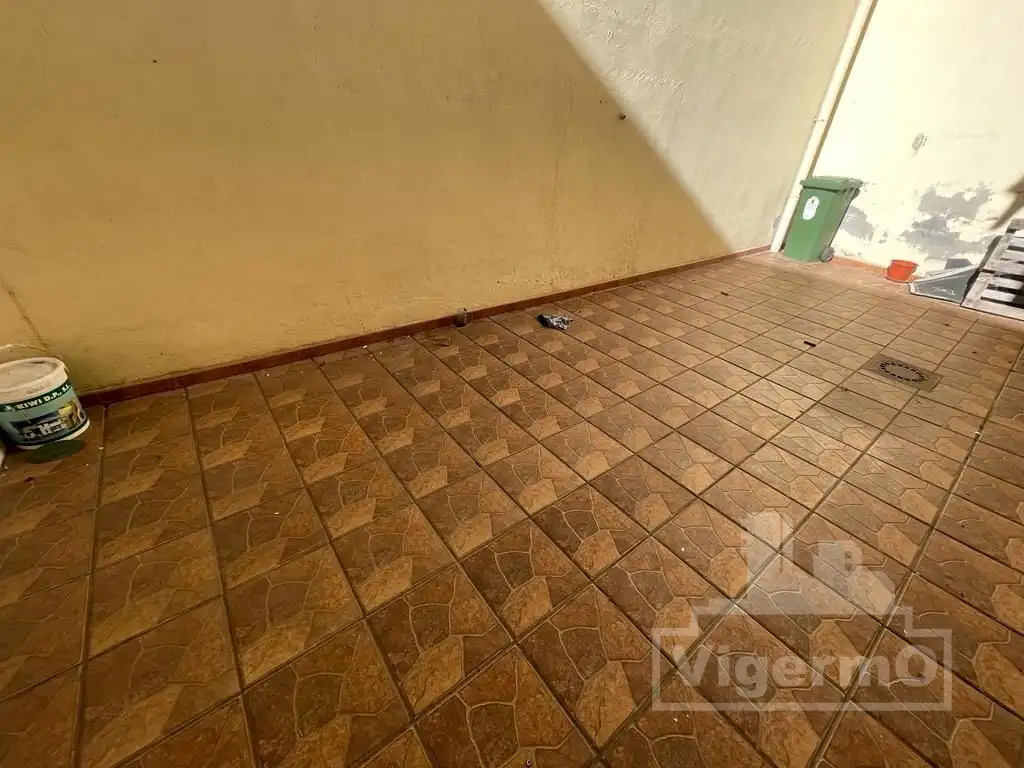 Commercial properties for rent in Pesquera, Centro