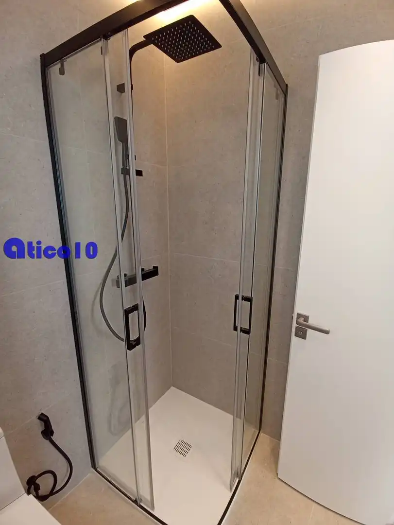 Flat for rent in Calle Asturias, Parque San Francisco - Uría