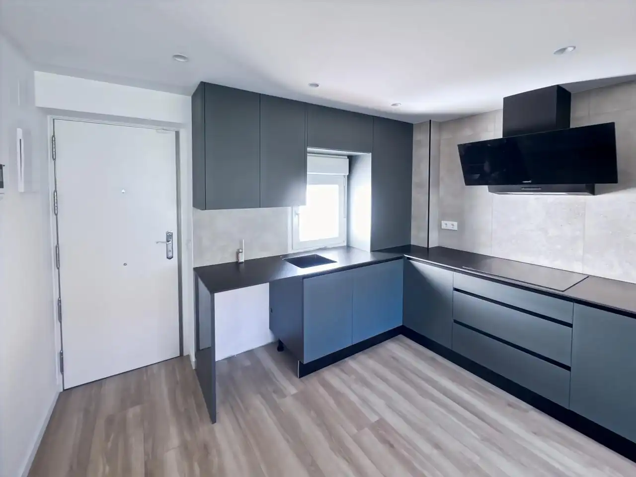 Kitchen of Flat for sale in Madrid  with Heating