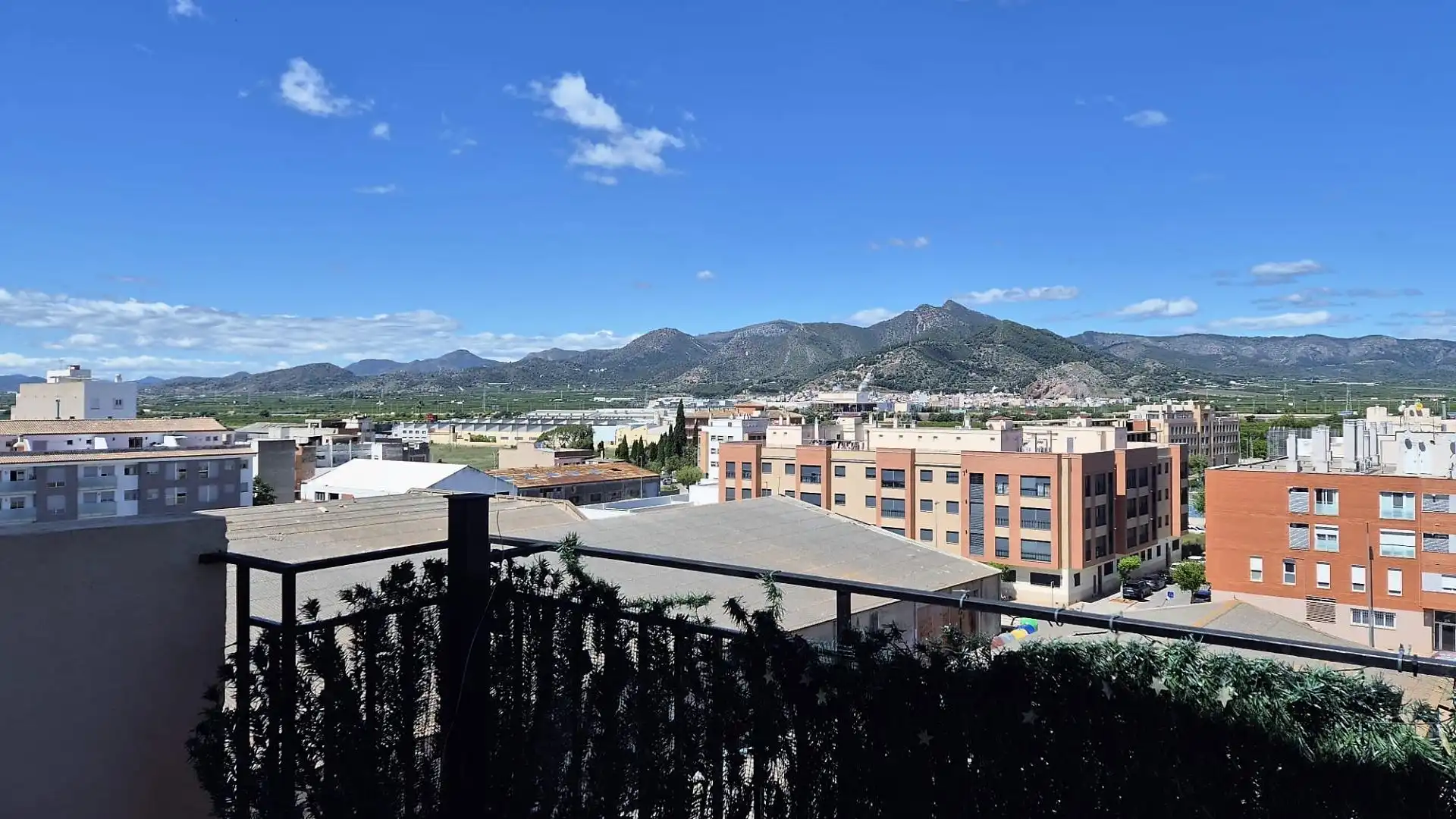 Vista exterior de Àtic de lloguer en Nules amb Aire condicionat, Calefacció i Terrassa