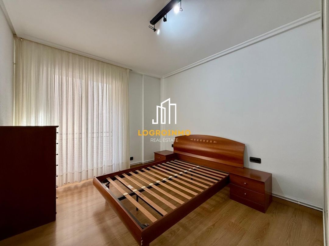 Habitación de Piso en venta en  Logroño con Calefacción, Trastero y Amueblado