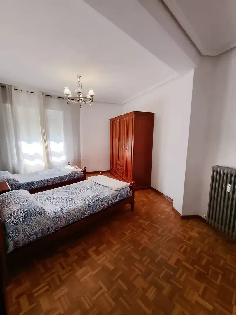 Schlafzimmer von Wohnung zur Miete in Soria Capital  mit Parkett, Abstellraum und Möbliert