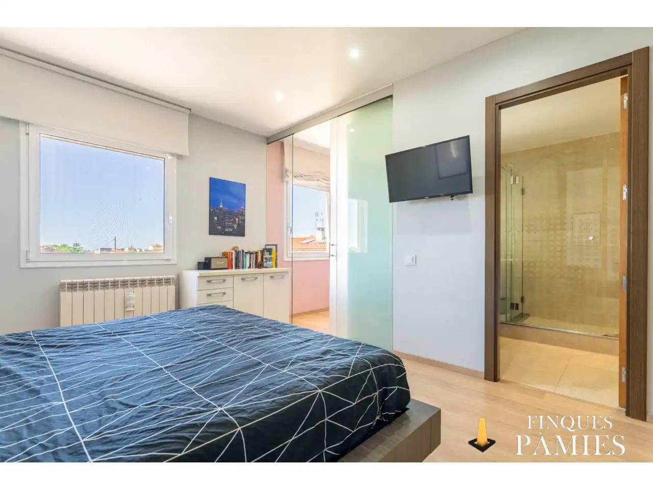 Habitación de Casa adosada en venta en Riudoms con Aire acondicionado, Calefacción y Jardín privado