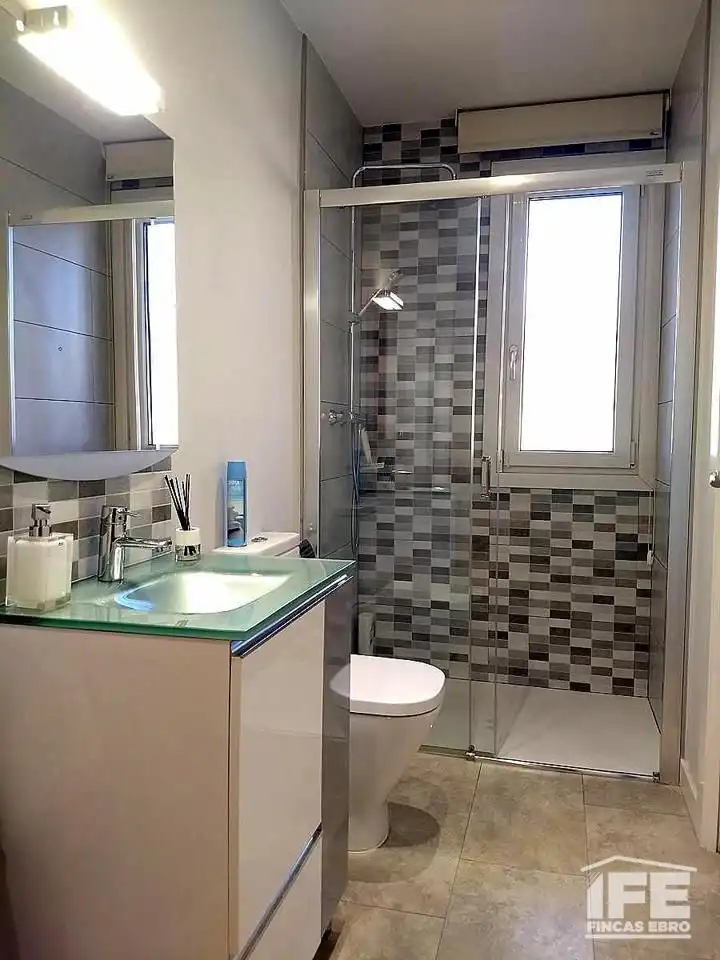 Bany de Casa o xalet en venda en Alagón amb Aire condicionat, Calefacció i Jardí privat