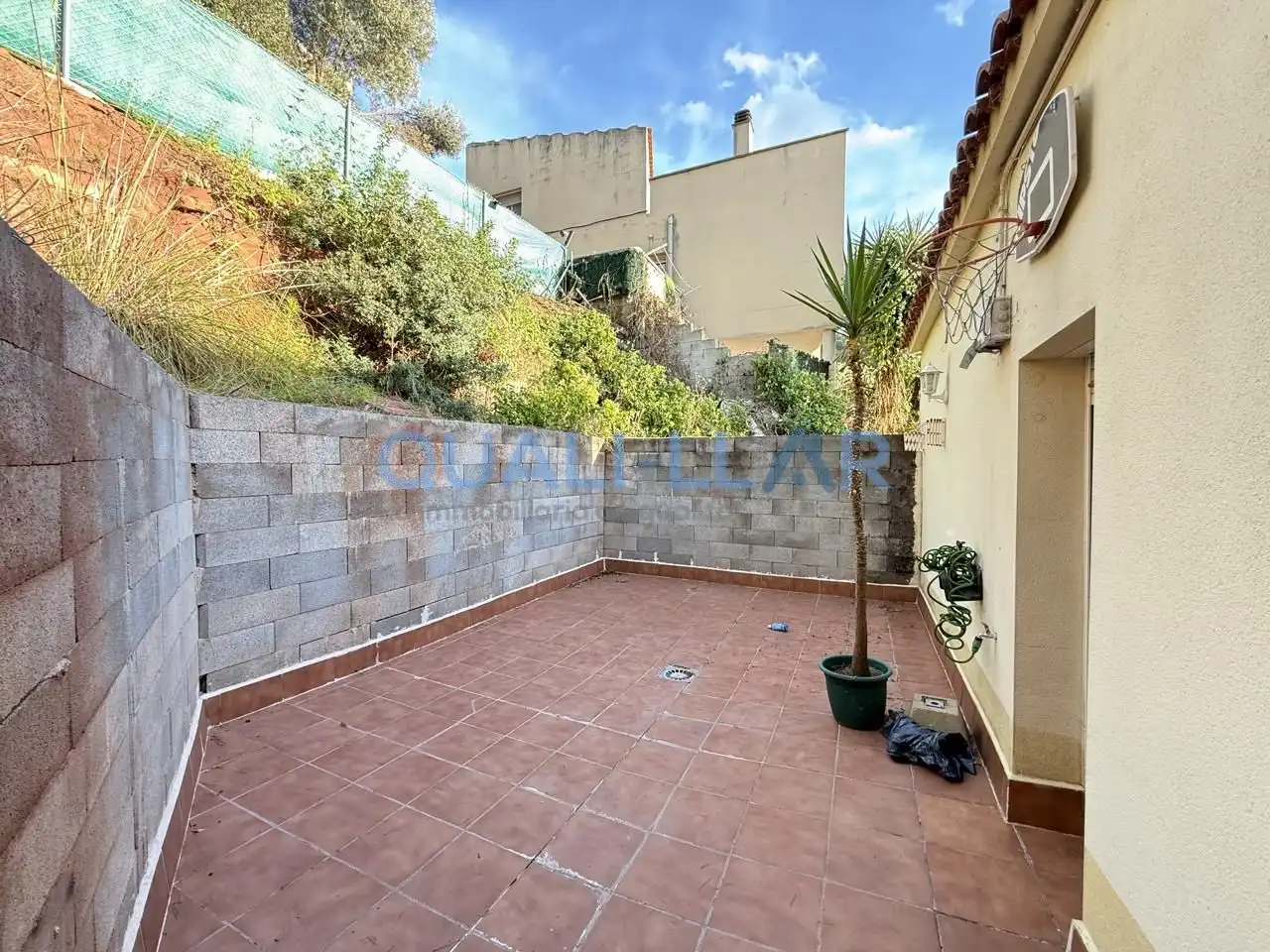 Terrassa de Casa o xalet en venda en Cervelló amb Calefacció, Jardí privat i Parquet