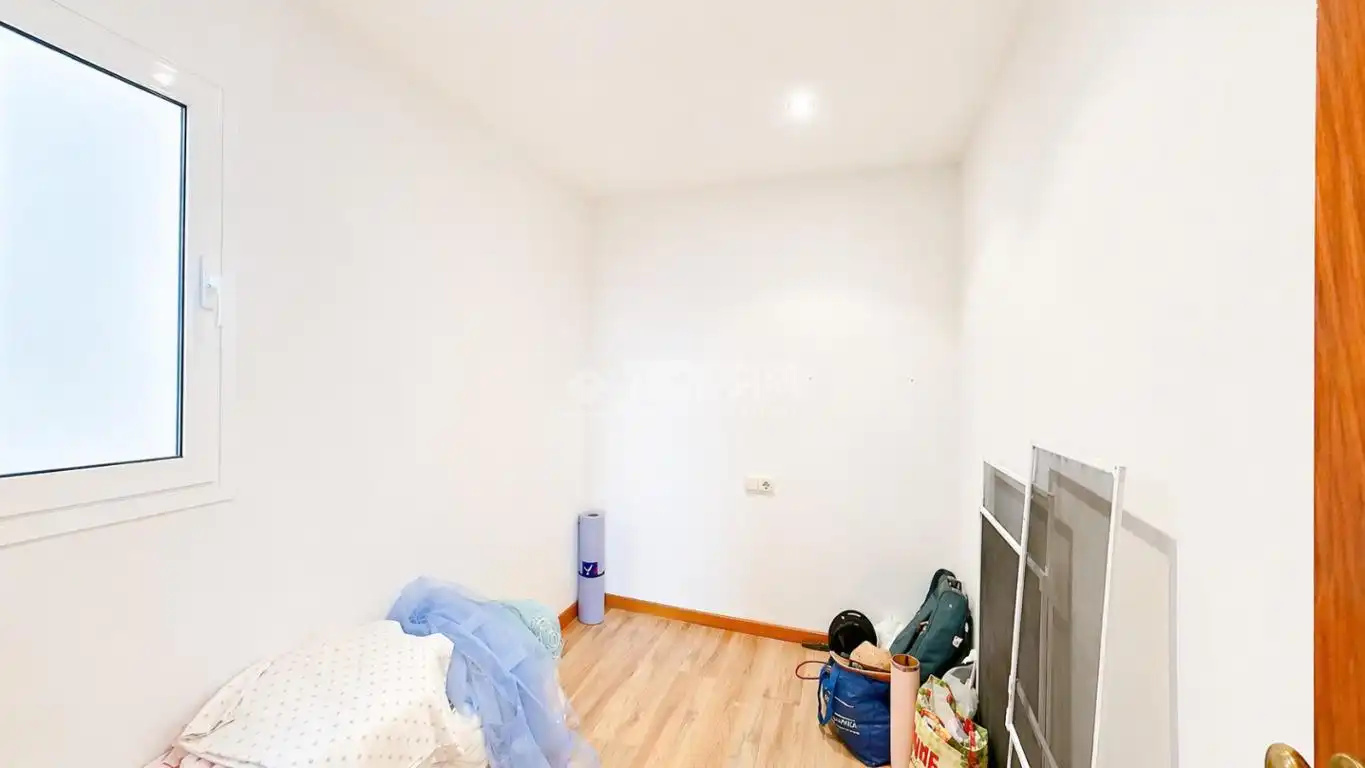 Bedroom of Flat for sale in Torelló