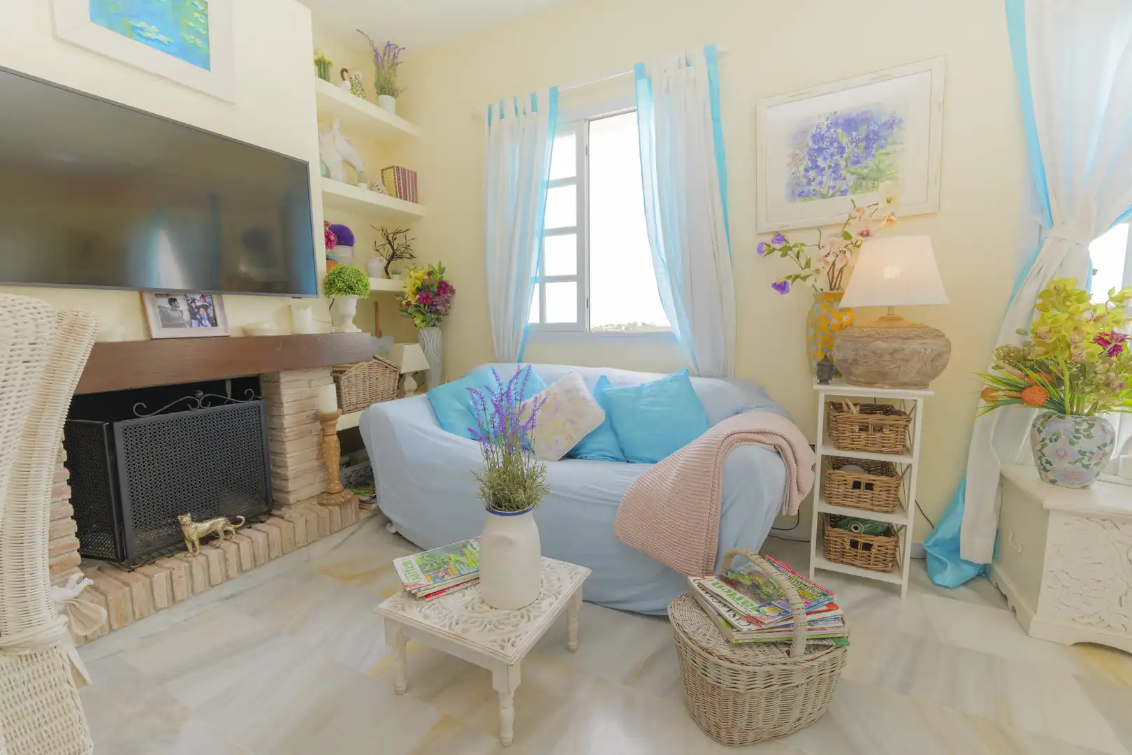Sala de estar de Piso en venta en Mijas con Terraza, Piscina y Internet