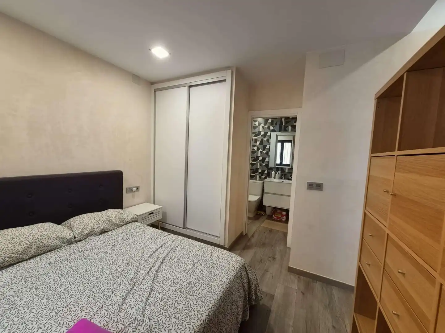 Bedroom of Apartments for rent in Sevilla  with Air Conditioner, Parquet flooring and Furnished