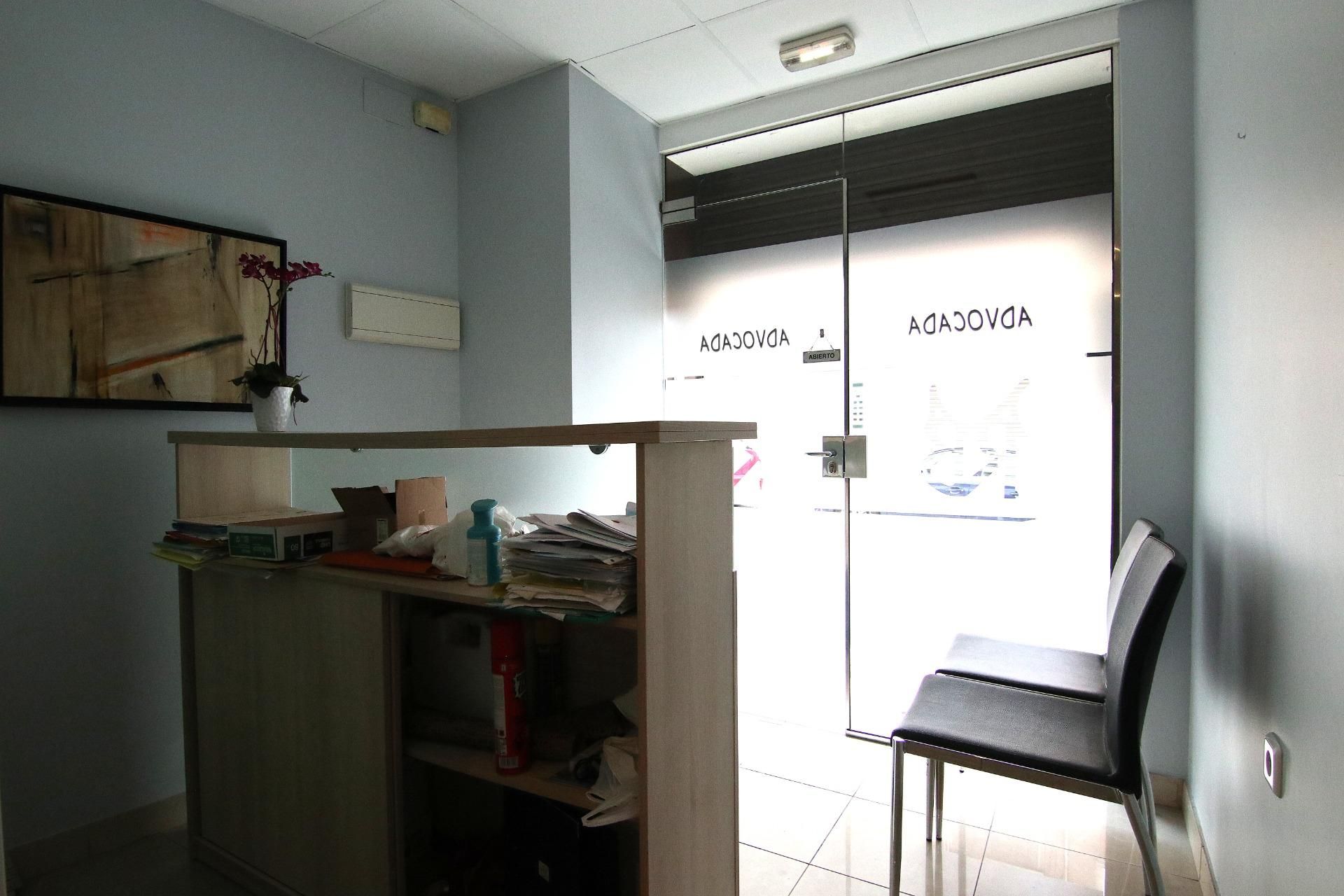 Oficina en venta en Terrassa con Aire acondicionado y Amueblado