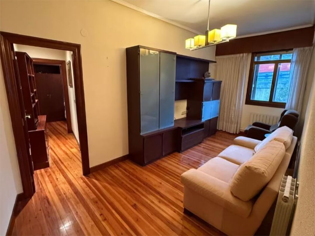 Living room of Flat for sale in Bilbao   with Heating, Storage room and Balcony