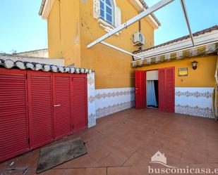 Vista exterior de Àtic en venda en Linares amb Aire condicionat, Terrassa i Traster